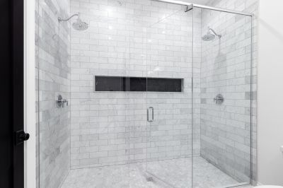 Walk-in Shower Spaces